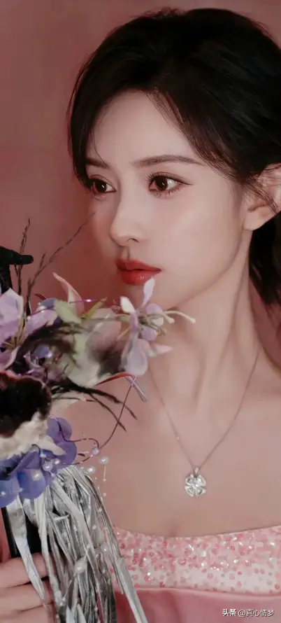 4k美女壁纸 - 人物 - 热门壁纸 - wallpaper「哲风壁纸」