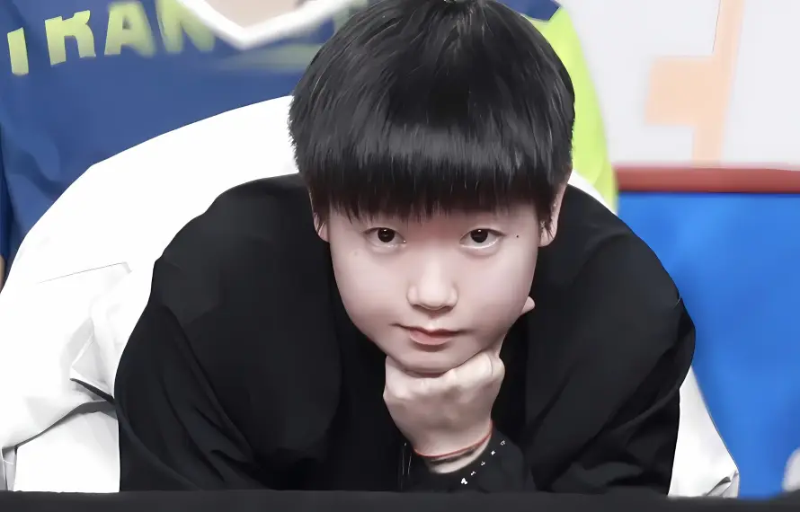 2k可爱壁纸-乒乓球 - 托腮-体育明星免费下载「哲风壁纸」