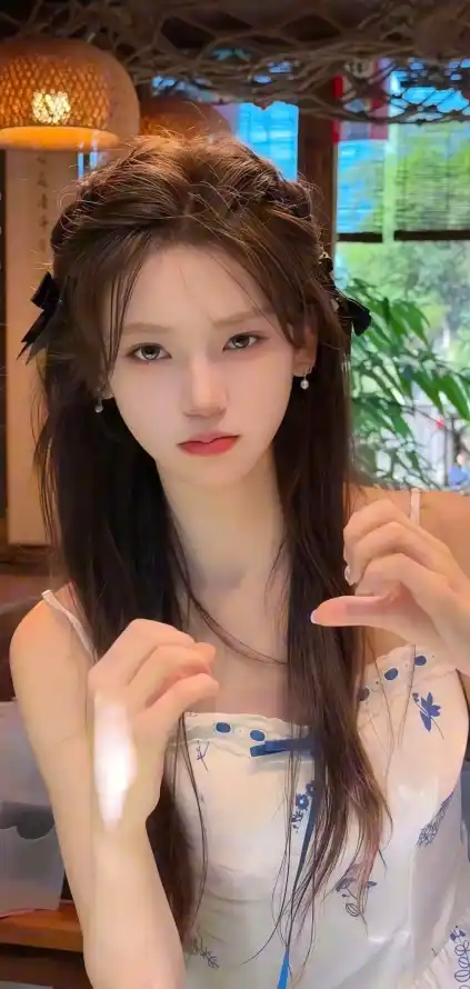 4k室内壁纸 - 暖光 - 清新 - 白衣「哲风壁纸」