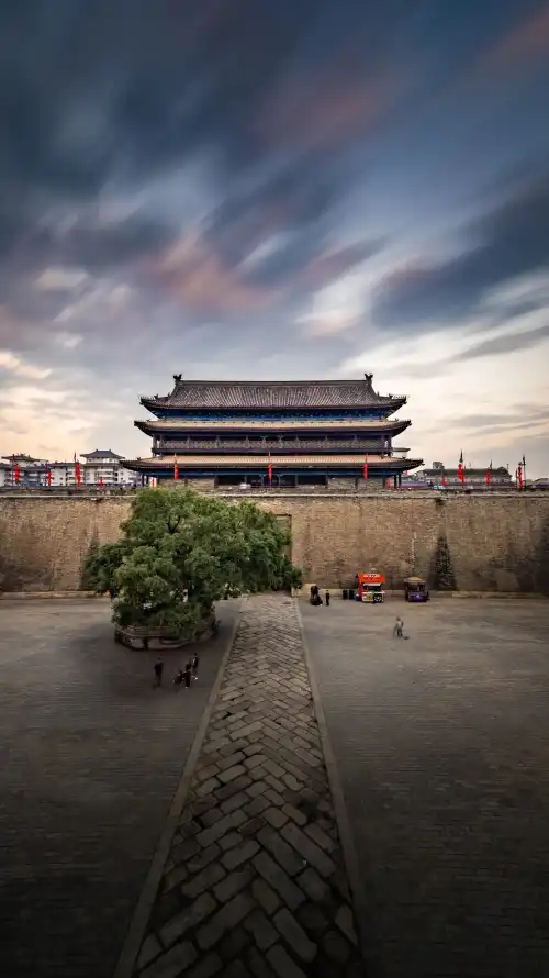 4k云彩壁纸 - 树 - 傍晚 - 古城「哲风壁纸」