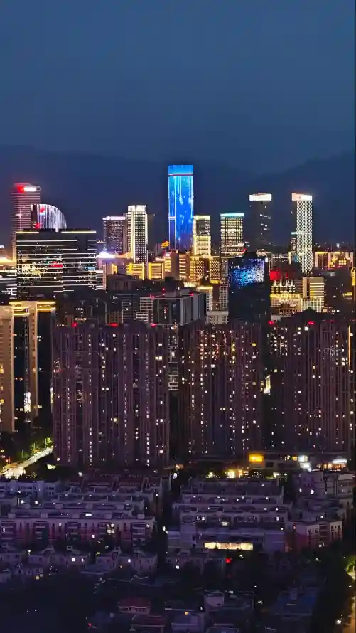 4k城市壁纸 - 夜晚 - 夜景 - 山脉「哲风壁纸」