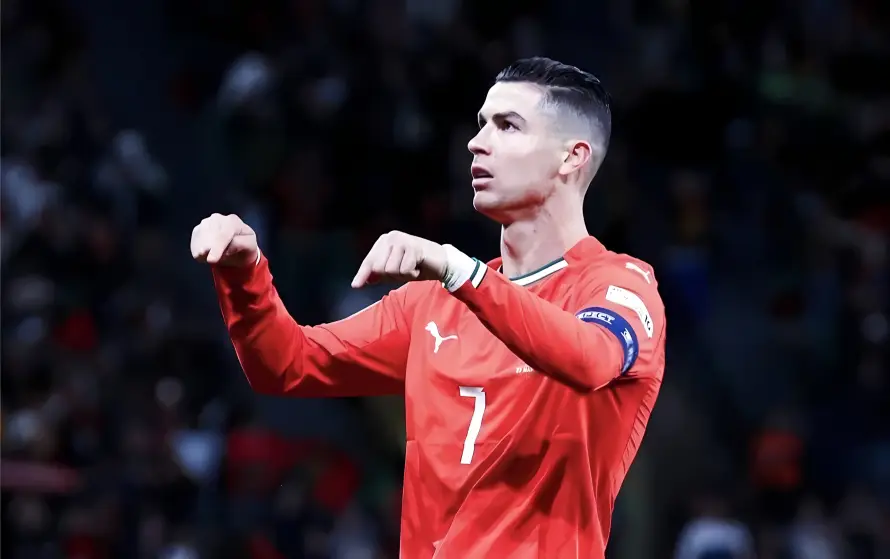 4k7号壁纸 - C罗 - 球场 - 球迷「哲风壁纸」 4k7号壁纸 - C罗 - 球场 - 球迷「哲风壁纸」