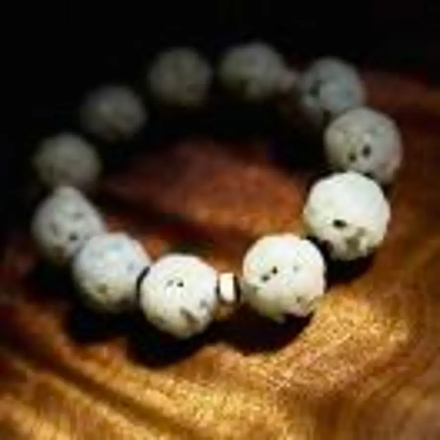 微笑的小板儿砖的头像