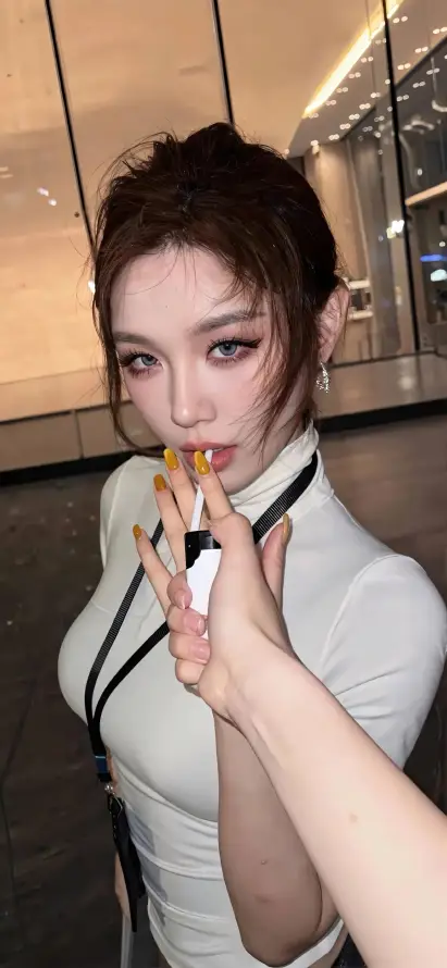 4k夜景壁纸 - 妆容 - 性感 - 抽烟「哲风壁纸」