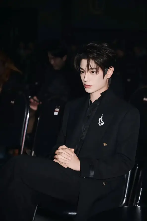 4k明星壁纸 - 帅气 - 灯光 - 时尚「哲风壁纸」