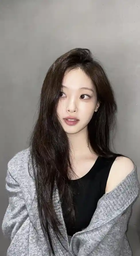 4k长发壁纸 - 崔熙珍 - 黑长直 - 休闲穿搭「哲风壁纸」