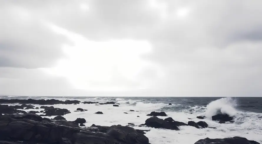 4k云层壁纸 - 天空 - 岩石 - 浪花「哲风壁纸」