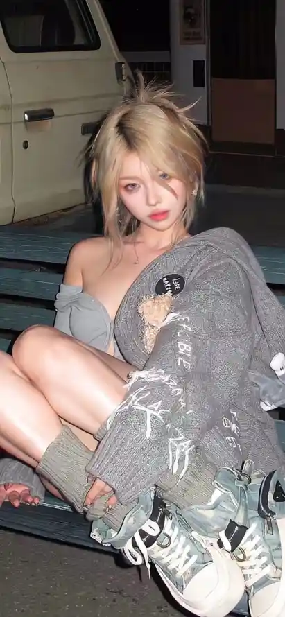 4k休闲壁纸 - 坐姿 - 夜晚 - 户外「哲风壁纸」