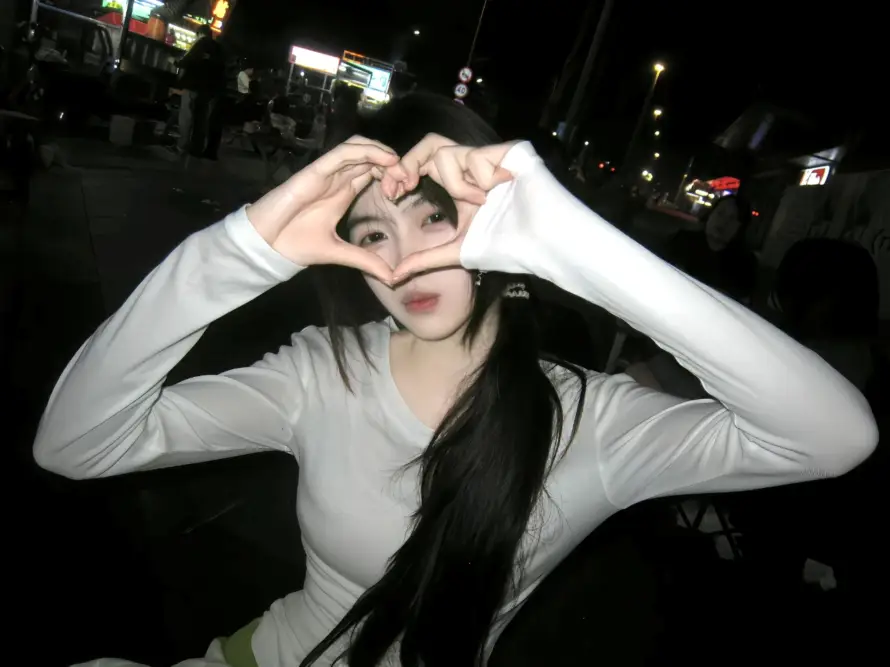 4k城市壁纸 - 夜晚 - 夜景 - 比心「哲风壁纸」 4k城市壁纸 - 夜晚 - 夜景 - 比心「哲风壁纸」