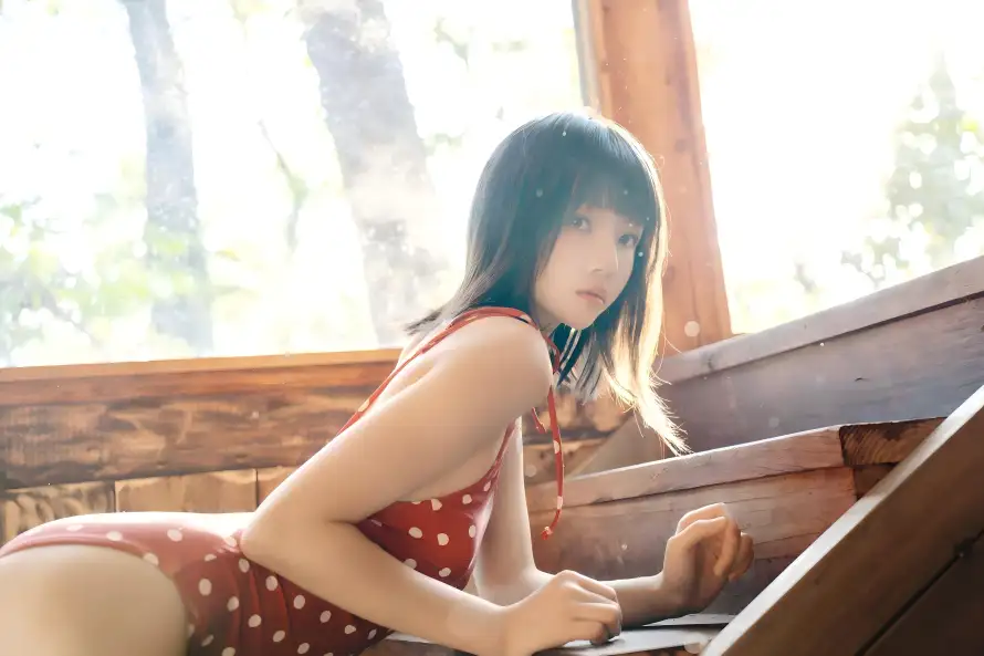 7k写真壁纸-红色泳衣壁纸和私房-免费下载「哲风壁纸」