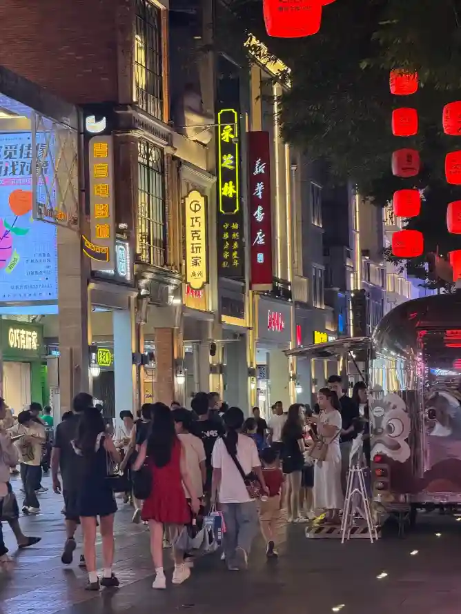 4k人群壁纸 - 商铺 - 城市 - 夜市「哲风壁纸」