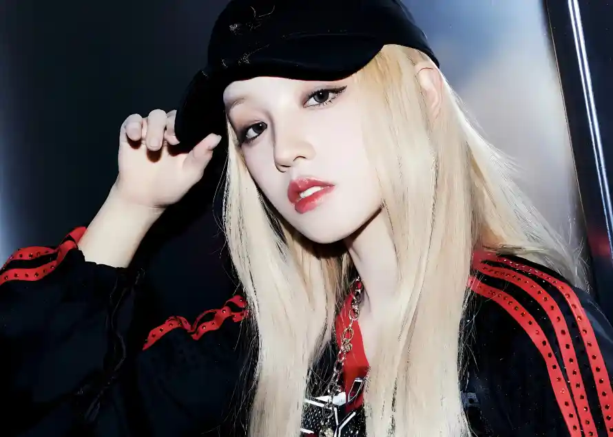 4k侧颜壁纸 - 偶像 - 妆容 - 室内「哲风壁纸」