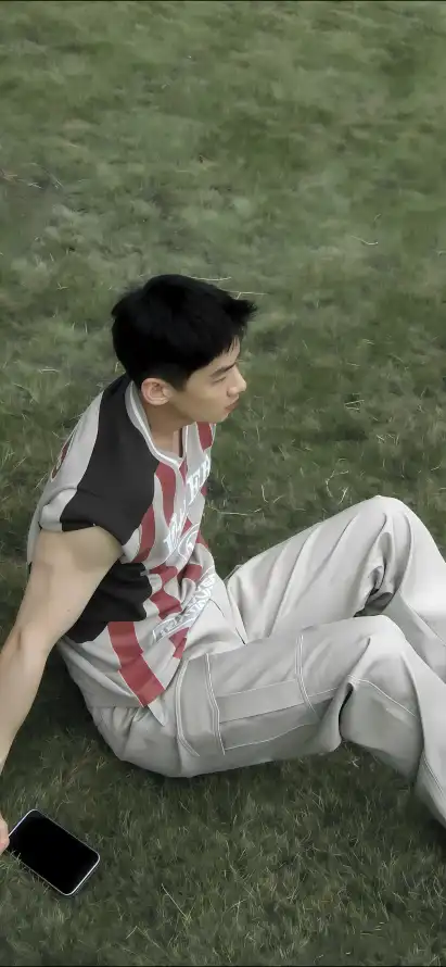 4k休闲壁纸 - 健身 - 坐姿 - 户外「哲风壁纸」