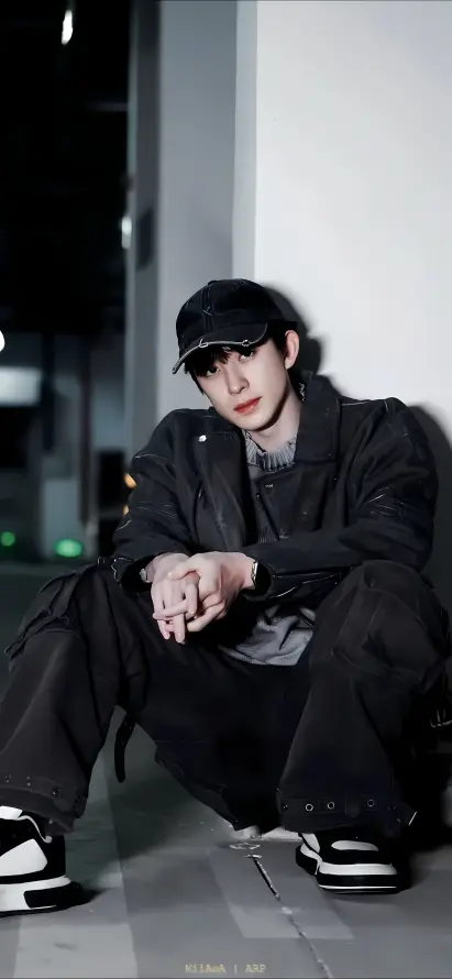 4k坐姿壁纸 - 夜晚 - 夜景 - 时尚「哲风壁纸」