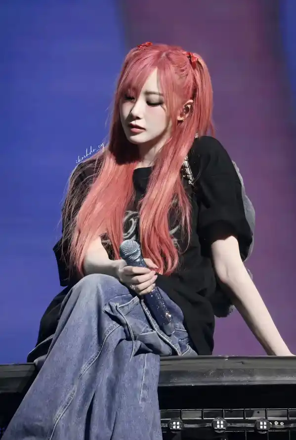 4k吉赛尔壁纸 - 演唱会 - 牛仔裤 - 偶像艺人「哲风壁纸」