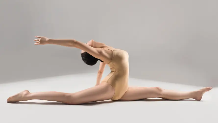 4k优雅壁纸 - 体操 - 劈叉 - 动作「哲风壁纸」