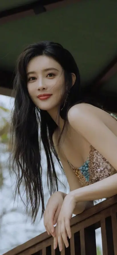 4k吊带壁纸 - 性感 - 户外 - 时尚「哲风壁纸」