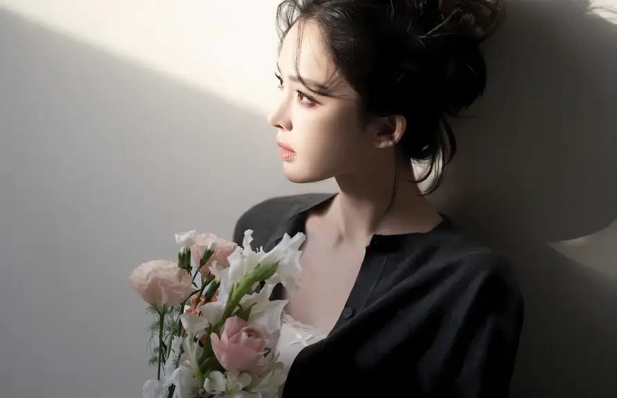 4k优雅壁纸 - 侧颜 - 光影 - 室内「哲风壁纸」