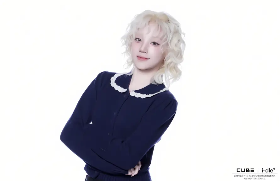 4k偶像壁纸 - 卷发 - 时尚 - 明星「哲风壁纸」