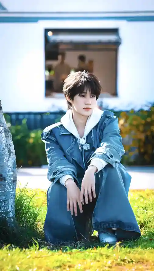 4k建筑壁纸 - 短发 - 户外 - 阳光「哲风壁纸」