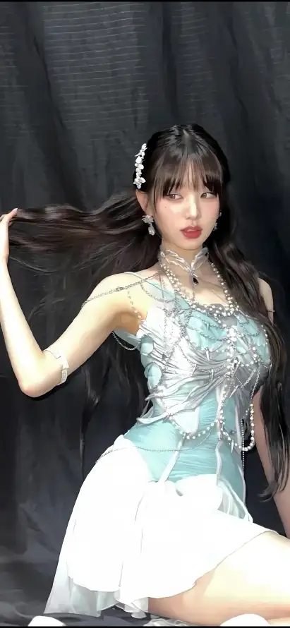 4k发饰壁纸 - 坐姿 - 妆造 - 长发「哲风壁纸」