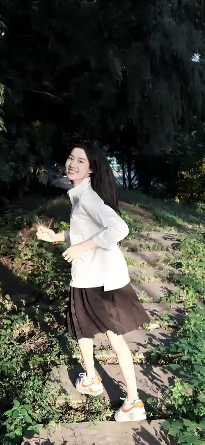 4k休闲壁纸 - 户外 - 树木 - 棕裙「哲风壁纸」