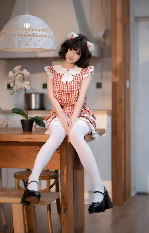 4k可爱壁纸 - 吊灯 - 室内 - 少女「哲风壁纸」