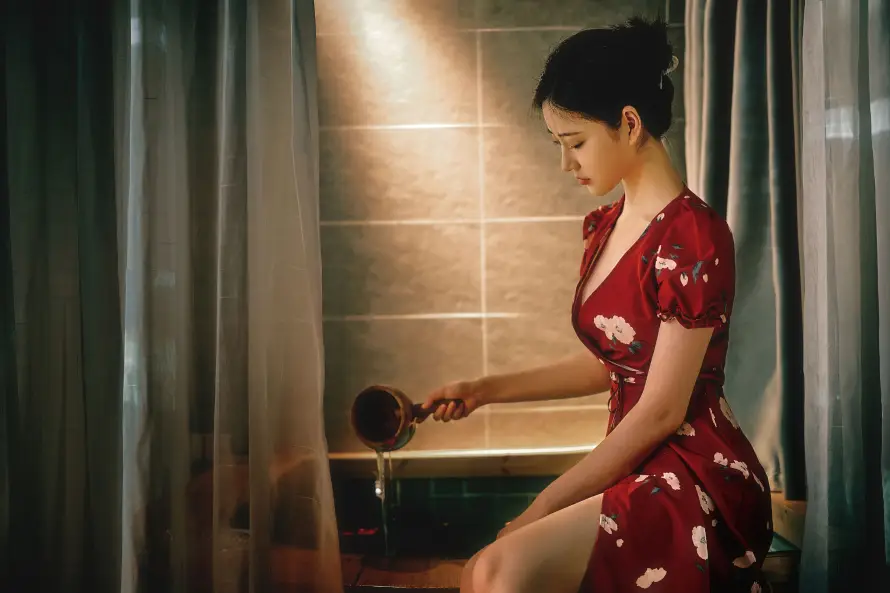 4k优雅壁纸 - 女性 - 室内 - 暖光「哲风壁纸」