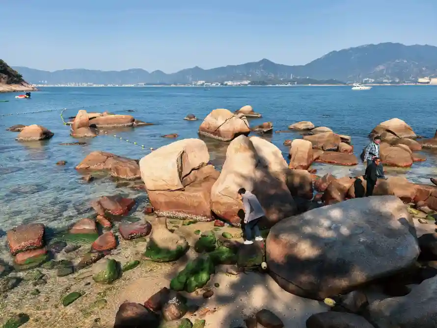 4k大海壁纸 - 岩石 - 晴朗 - 浅滩「哲风壁纸」