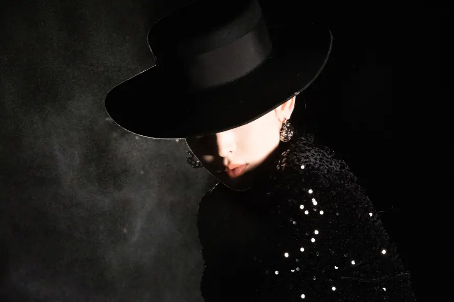 4k优雅壁纸 - 侧颜 - 摩登 - 女明星「哲风壁纸」