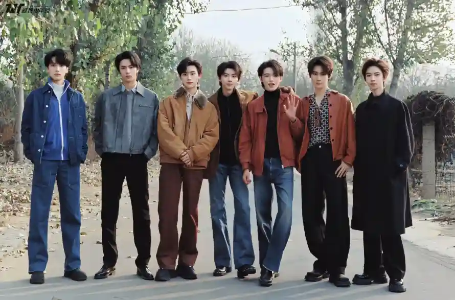 4k合影壁纸 - 户外 - 时尚 - 树木「哲风壁纸」