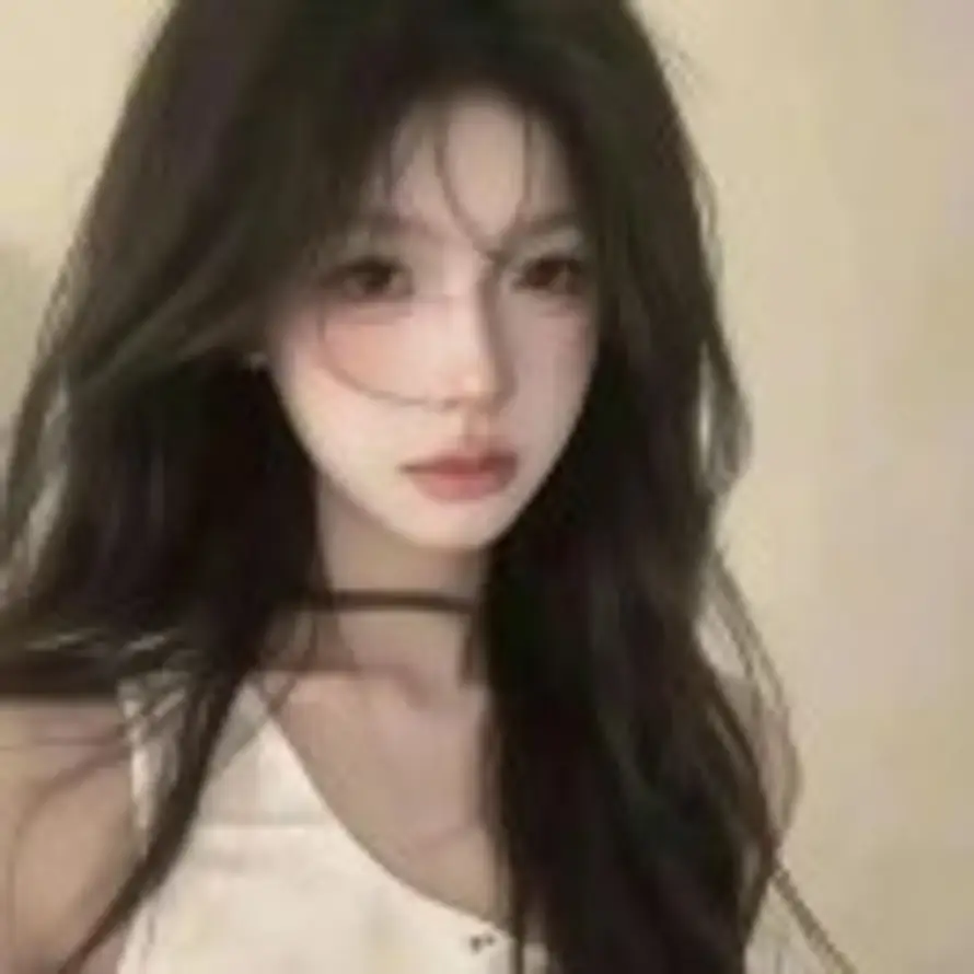 月亮在发呆的头像