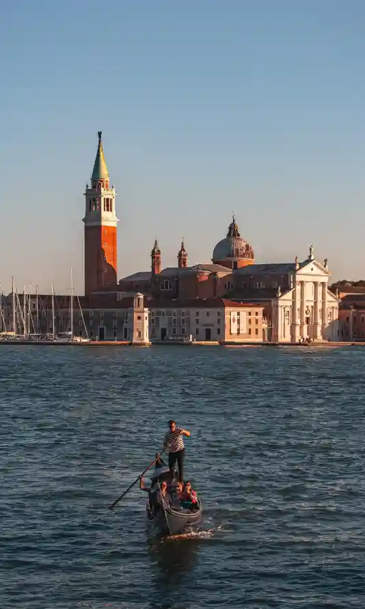 4k划船壁纸 - 建筑 - 教堂 - 旅行「哲风壁纸」