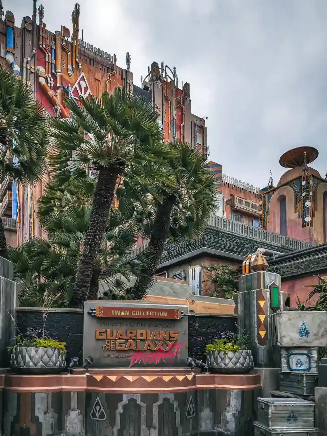 4k建筑壁纸 - 纽约 - 棕榈树 - 迪士尼「哲风壁纸」