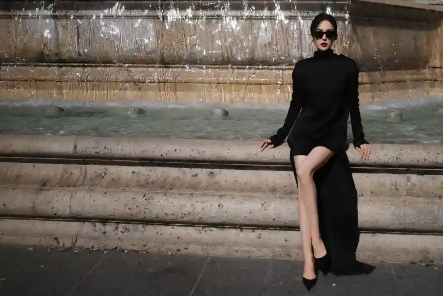 4k优雅壁纸 - 喷泉 - 墨镜 - 时尚「哲风壁纸」