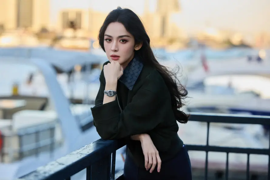 4k户外壁纸 - 手表 - 时尚 - 栏杆「哲风壁纸」