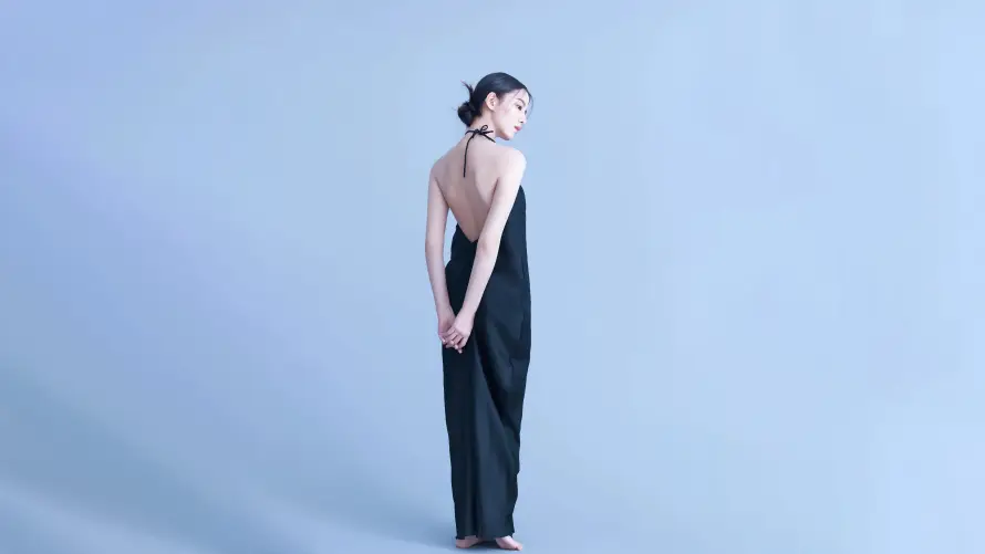 4k222壁纸 - 333 - 露背装 - 优雅女性「哲风壁纸」