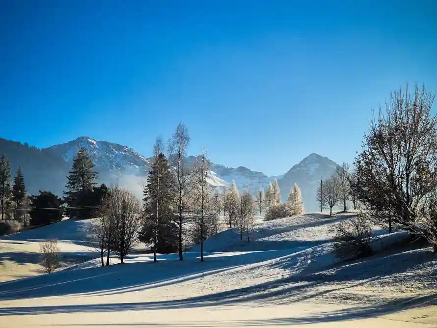 4k光影壁纸 - 冬日 - 山峰 - 山脉「哲风壁纸」