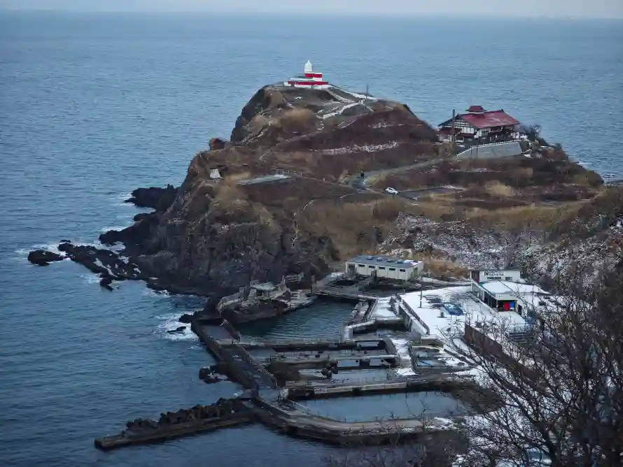 4k冬季壁纸 - 小岛 - 岩石 - 建筑「哲风壁纸」