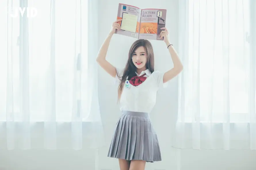 4k举书壁纸 - 书本 - 制服 - 少女「哲风壁纸」