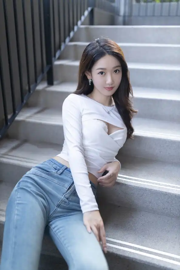 4k长发壁纸 - 耳环 - 户外 - 楼梯「哲风壁纸」