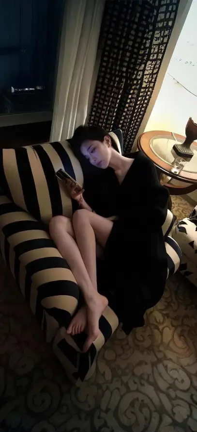 4k休闲壁纸 - 优雅 - 地毯 - 室内「哲风壁纸」