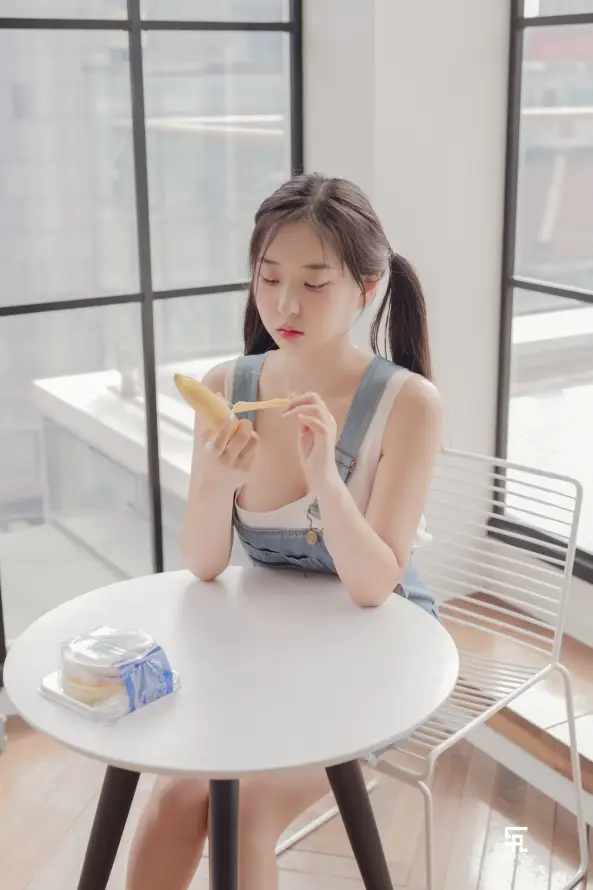 4k休闲壁纸 - 写真 - 可爱 - 坐姿「哲风壁纸」