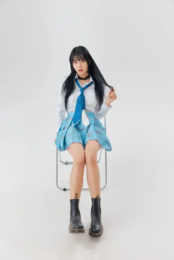 4k写真壁纸 - 坐姿 - 短裙 - 青春「哲风壁纸」