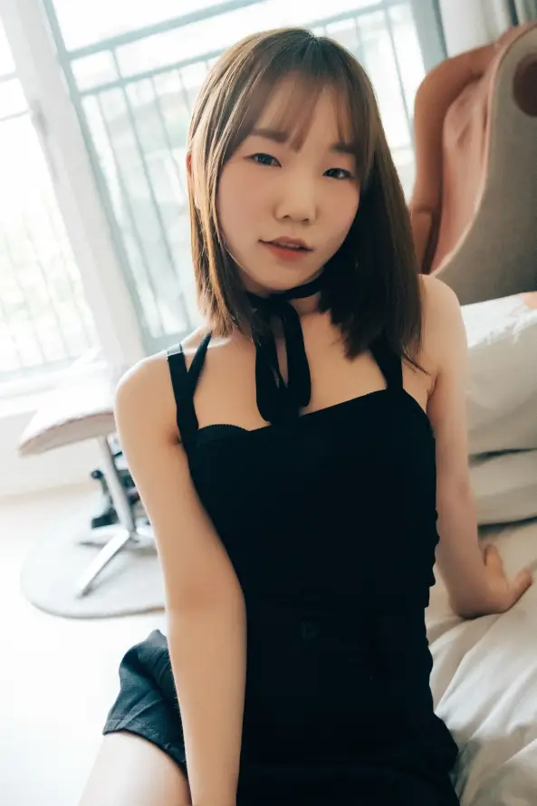 4k休息壁纸 - 休闲 - 卧室 - 坐姿「哲风壁纸」