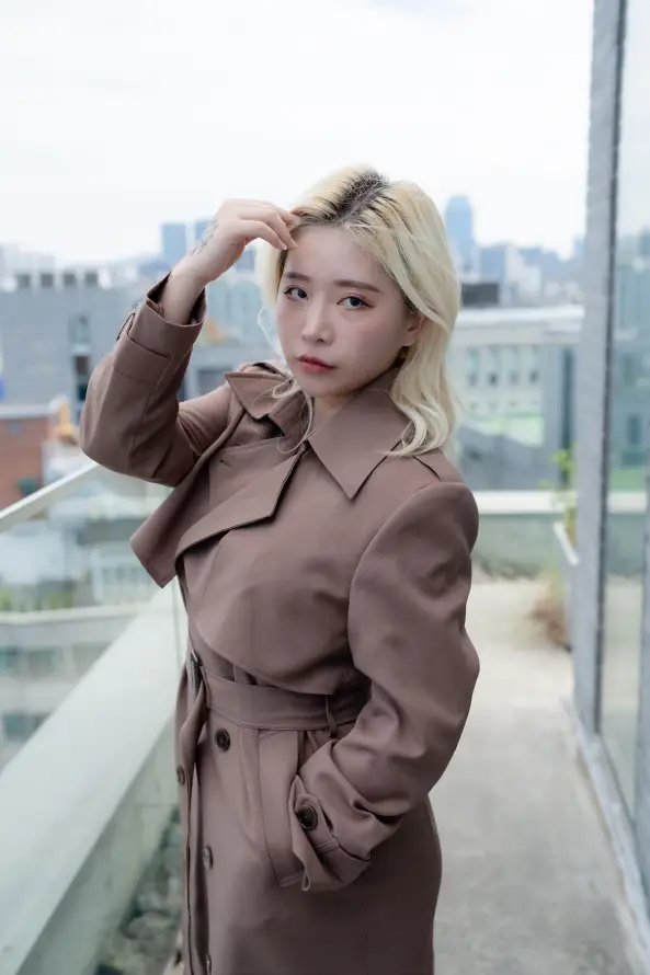 4k户外壁纸 - 逛街 - 阳台 - 城市背景「哲风壁纸」