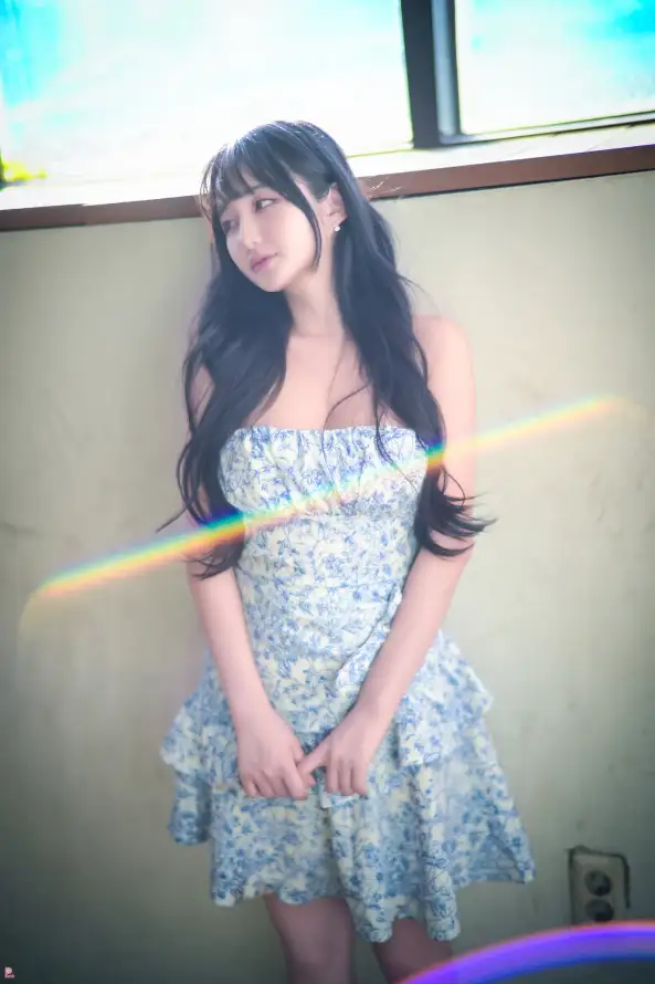 4k女孩壁纸 - 室内 - 彩虹 - 微笑「哲风壁纸」