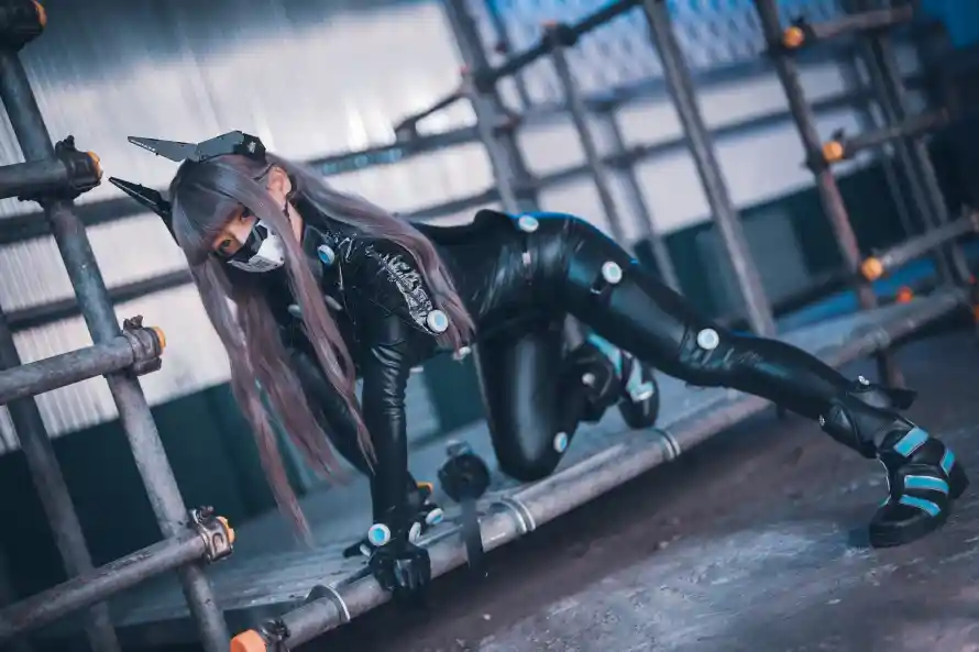 4k机器壁纸 - 穿越 - 护目镜 - 暗色调「哲风壁纸」