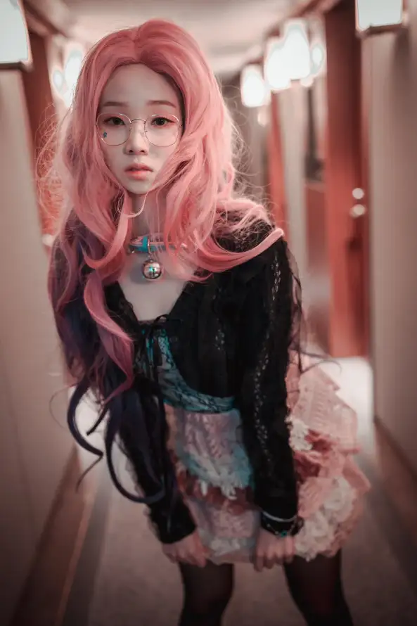 4k少女壁纸 - 蕾丝裙 - 可爱风格 - 妆容精致「哲风壁纸」