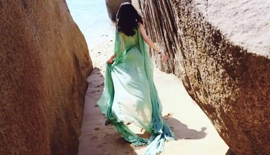 4k岩石壁纸 - 度假 - 户外 - 沙滩「哲风壁纸」